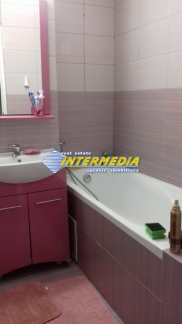 apartament-3-camere-decomandat-de-vanzare-cetate-4