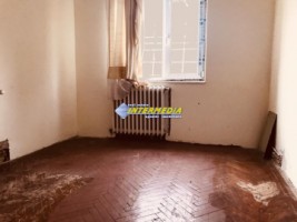 2-camere-de-vanzare-in-cetate-etaj-3-alba-iulia-4