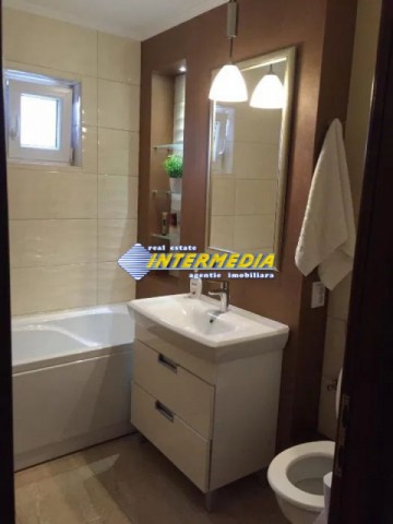 apartament-3-camere-decomandat-de-vanzare-ampoi-3-5