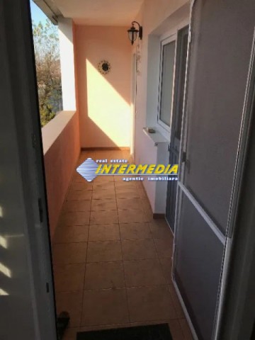 apartament-3-camere-decomandat-de-vanzare-ampoi-3-7