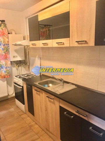 apartament-3-camere-de-inchiriat-centru-mobilat-250-euro-5