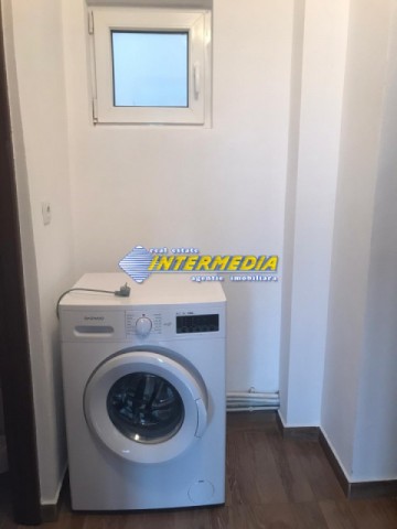 apartament-3-camere-de-inchiriat-centru-mobilat-250-euro-6