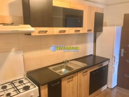 apartament-3-camere-de-inchiriat-centru-mobilat-250-euro-7