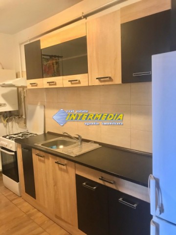 apartament-3-camere-de-inchiriat-centru-mobilat-250-euro-10