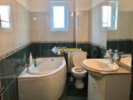 casa-pm-noua-de-vanzare-in-cetate-alba-iulia-imprejmuita-si-finisata-cu-toate-utilitatile-si-720-mp-teren-8