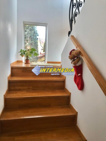 casa-pm-noua-de-vanzare-in-cetate-alba-iulia-imprejmuita-si-finisata-cu-toate-utilitatile-si-720-mp-teren-22