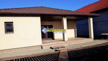 casa-de-vanzare-finisata-complet-cu-toate-utilitatile-4