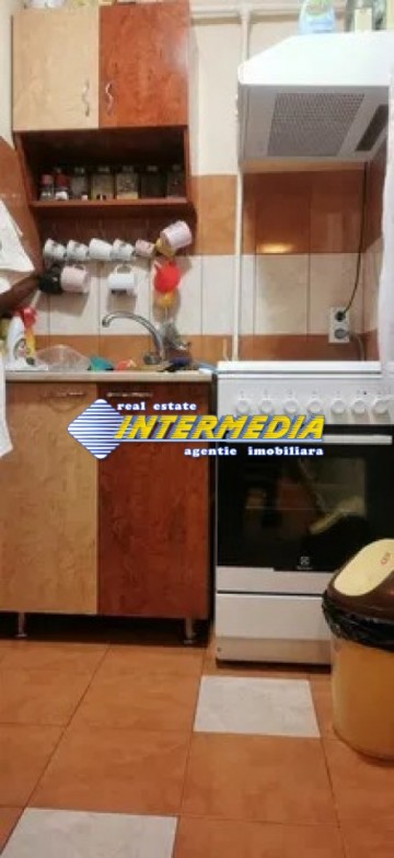 2-camere-decomandat-finisat-modern-mobilat-si-utilat-in-cetate-2
