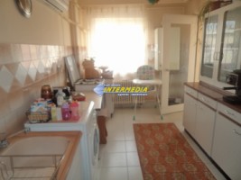 apartament-2-camere-decomandate-de-vanzare-in-alba-iulia-zona-cetate-mercur-mobilat-si-utilat-complet-8