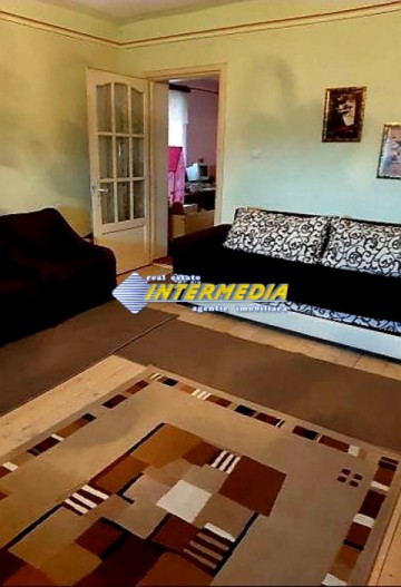 casa-cu-3-camere-si-anexe-si-1667mp-in-rahau-3