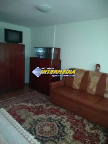 garsoniera-de-vanzare-la-etajul-1-in-alba-iulia-zona-sub-stadion-1
