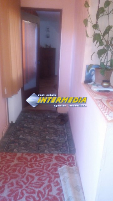casa-de-vanzare-cu-teren-de-1100-mp-zona-obreja-8