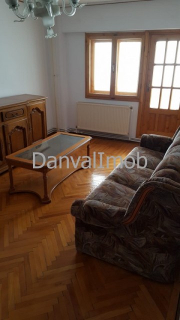 chirie-apartament-4-camere-tineretului-1