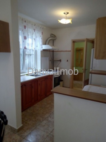 chirie-casa-cu-etaj-centru-3
