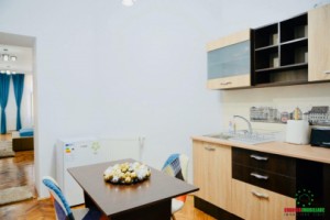 apartament-impartit-in-2-garsoniere-de-vanzare-in-sibiu-ultracentral-2