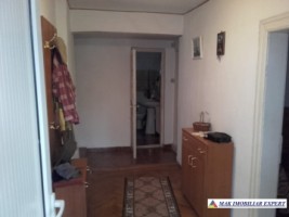casa-3-camere-teren-800-mp-de-vanzare-in-stoenesti-arges-8