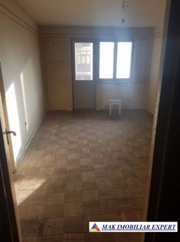 gasca-zurli-apartament-2-camere-cf-1-et-34-campulung-6