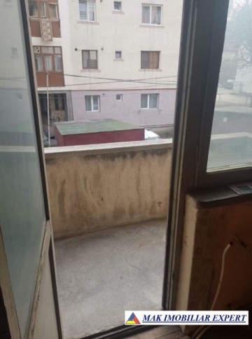 gasca-zurli-apartament-2-camere-cf-1-et-34-campulung-4