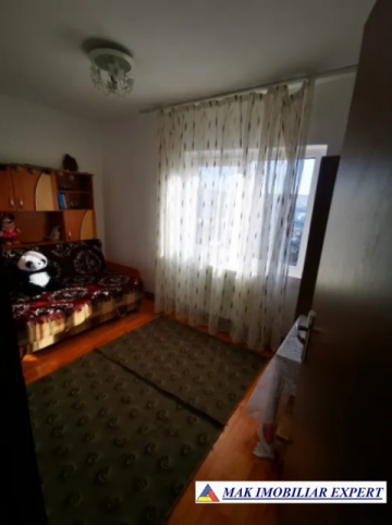 nu-colaboreaza-vand-apartament-3-camere-campulung-muscel-grui-areges