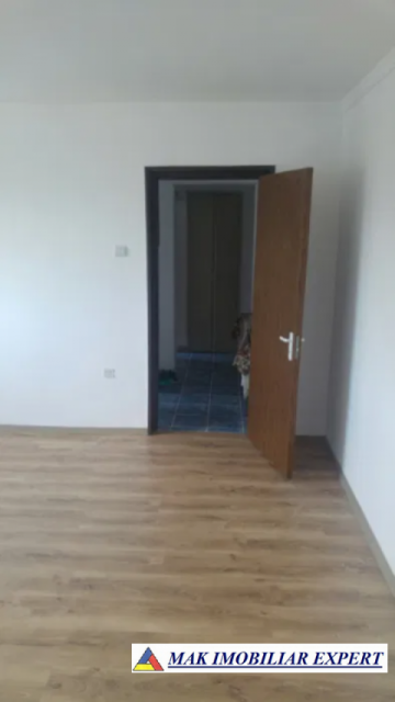 apartament-3-camere-cf-2-44-campulung-3