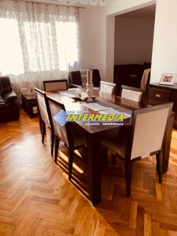 apartament-cu-4-camere-si-garaj-de-inchiriat-in-caroline-3