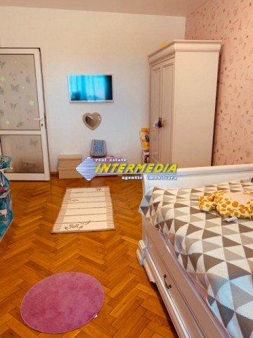apartament-cu-4-camere-si-garaj-de-inchiriat-in-caroline-11