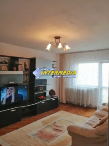 apartament-4-camere-decomandat-de-vanzare-in-cetate
