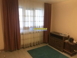 apartament-2-camere-de-vanzare-in-cartierul-cetate-zona-bulevard-6