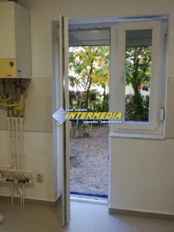 apartament-2-camere-de-vanzare-in-cetate-in-apropiere-de-bulevard-2