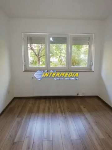 apartament-2-camere-de-vanzare-in-cetate-in-apropiere-de-bulevard-1