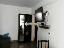 garsoniera-decomandata-in-cetate-zona-mercur-finisata-mobilata-etaj-2-3