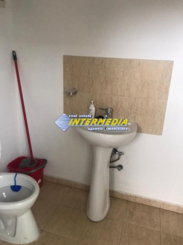 casa-de-inchiriat-in-centru-renovata-complet-suprafata-150-mp-7