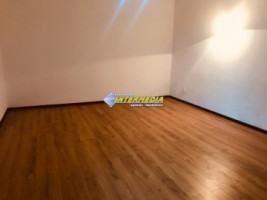 casa-de-inchiriat-in-centru-renovata-complet-suprafata-150-mp-9