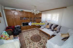 3-camere-decomandat-in-cetate-zona-bulevard-alba-iulia
