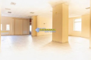 spatiu-comercial-de-inchiriat-in-cetate-finisat-2