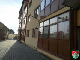 apartament-2-camere-decomandat-zona-terezian-o-parcare-gratuita-1