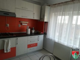 apartament-2-camere-decomandat-zona-terezian-o-parcare-gratuita-12