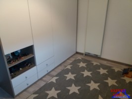 inchiriez-apartament-2-camera-situat-la-casa-zona-ultracentrala-4