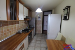 inchiriez-apartament-2-camerecu-garaj-zona-strand-1