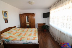 inchiriez-apartament-2-camerecu-garaj-zona-strand-3