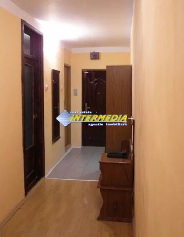 apartament-cu-4-camere-decomandat-de-vanzare-ampoi-3-2