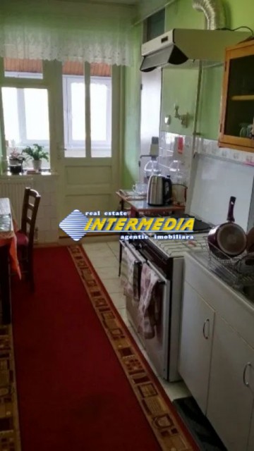 apartament-cu-4-camere-decomandat-de-vanzare-ampoi-3-1
