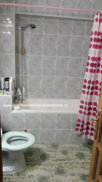 apartament-3-camere-decomandat-zona-bazar-6