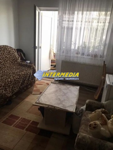 apartament-2-camere-de-vanzare-cetate-1