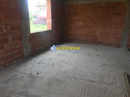 casa-de-vanzare-in-rosu-in-alba-iulia-teren-450-mp-6