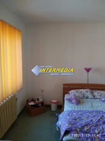 casa-2-corpuri-cladire-in-alba-iulia-zona-centru-3