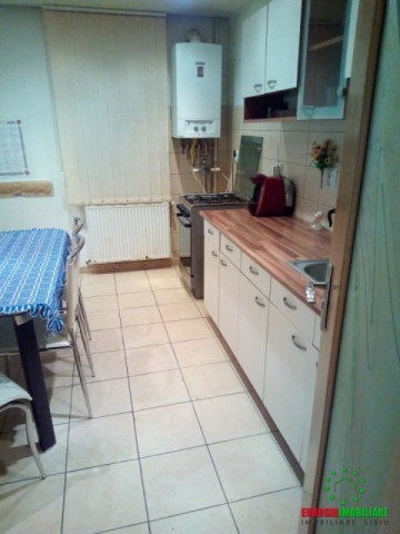 apartament-3-camere-decomandat-zona-strand