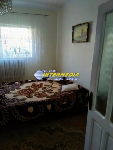 casa-de-vanzare-pe-un-nivel-p-cu-teren-si-utilitati-in-alba-iulia-3