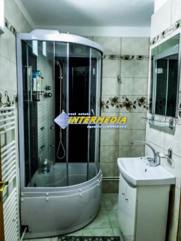 apartament-2-camere-de-vanzare-in-cetate-etaj-2-decomandat-1