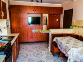 apartament-2-camere-de-vanzare-in-cetate-etaj-2-decomandat-3